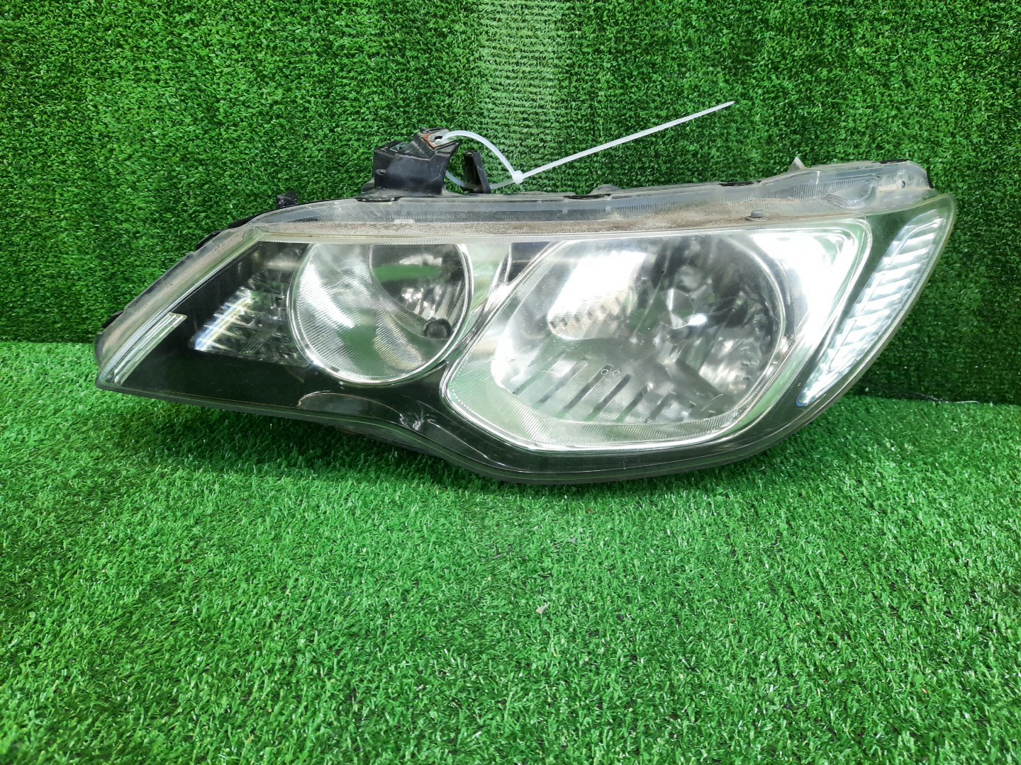 Фара левая передняя HONDA CIVIC FD2, FD1, FD3 1 ракурс