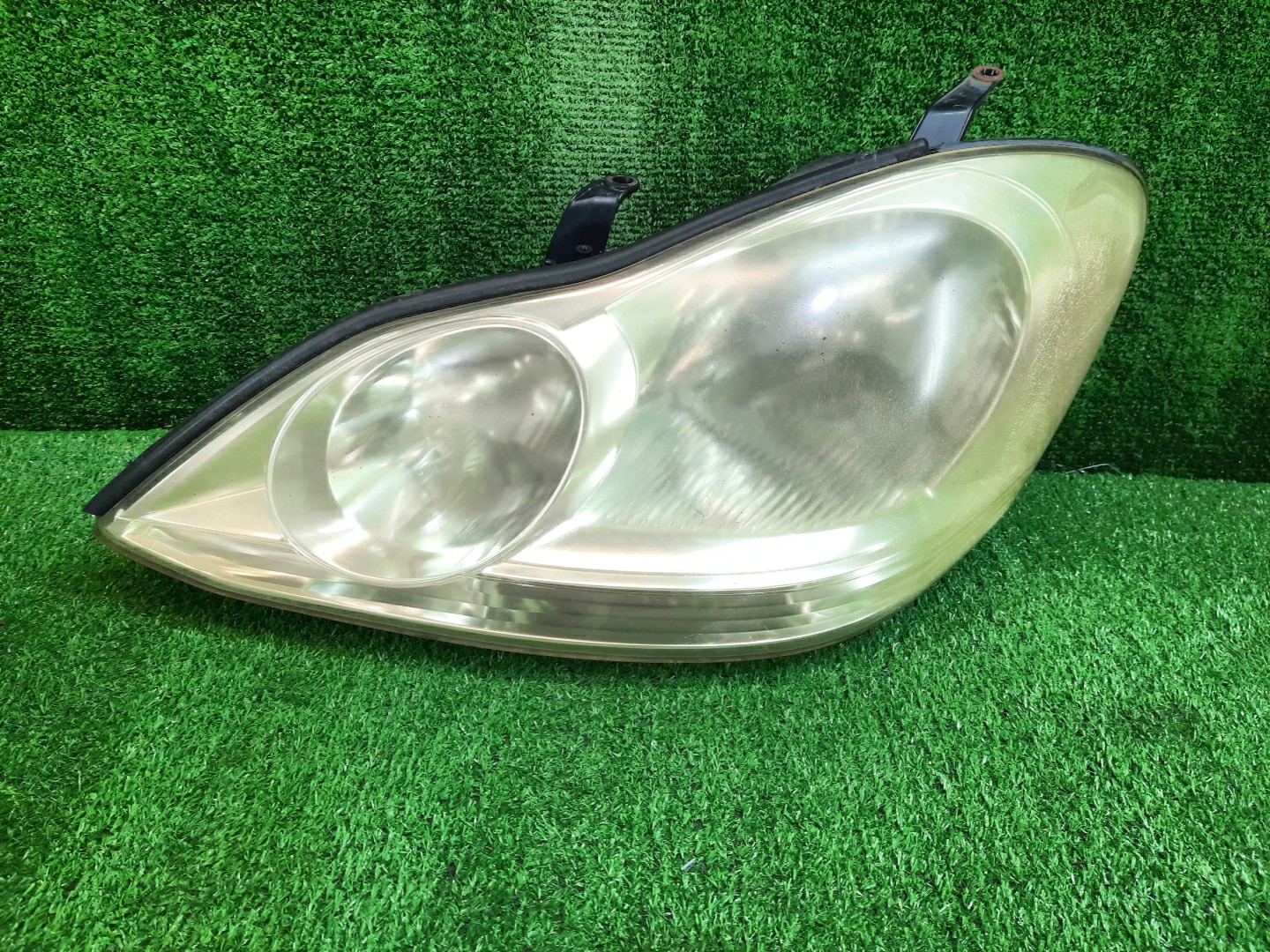 Фара левая передняя TOYOTA IPSUM ACM21W, ACM26W 1 ракурс Фара левая передняя TOYOTA IPSUM ACM21W, ACM26W 1 ракурс