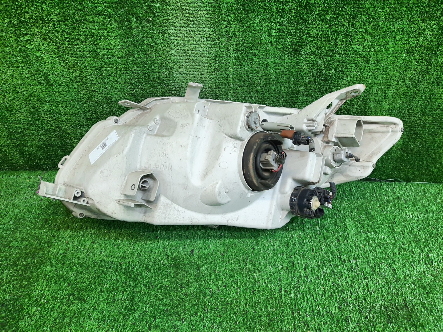 Фара правая передняя TOYOTA AXIO, COROLLA FIELDER, COROLLA  AXIO, FIELDER NZE141, NZE144, ZRE142, ZRE144, ZRE144G, ZRE142G, NZE144G, NZE141G 3 ракурс