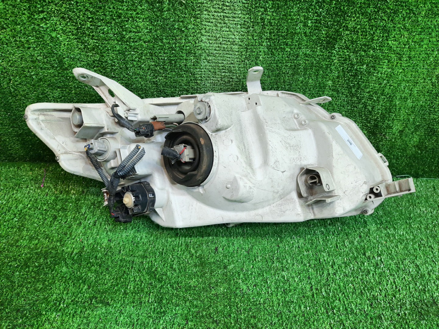 Фара левая передняя TOYOTA AXIO, COROLLA FIELDER, COROLLA  AXIO, FIELDER NZE141, NZE144, ZRE142, ZRE144, ZRE144G, ZRE142G, NZE144G, NZE141G 3 ракурс