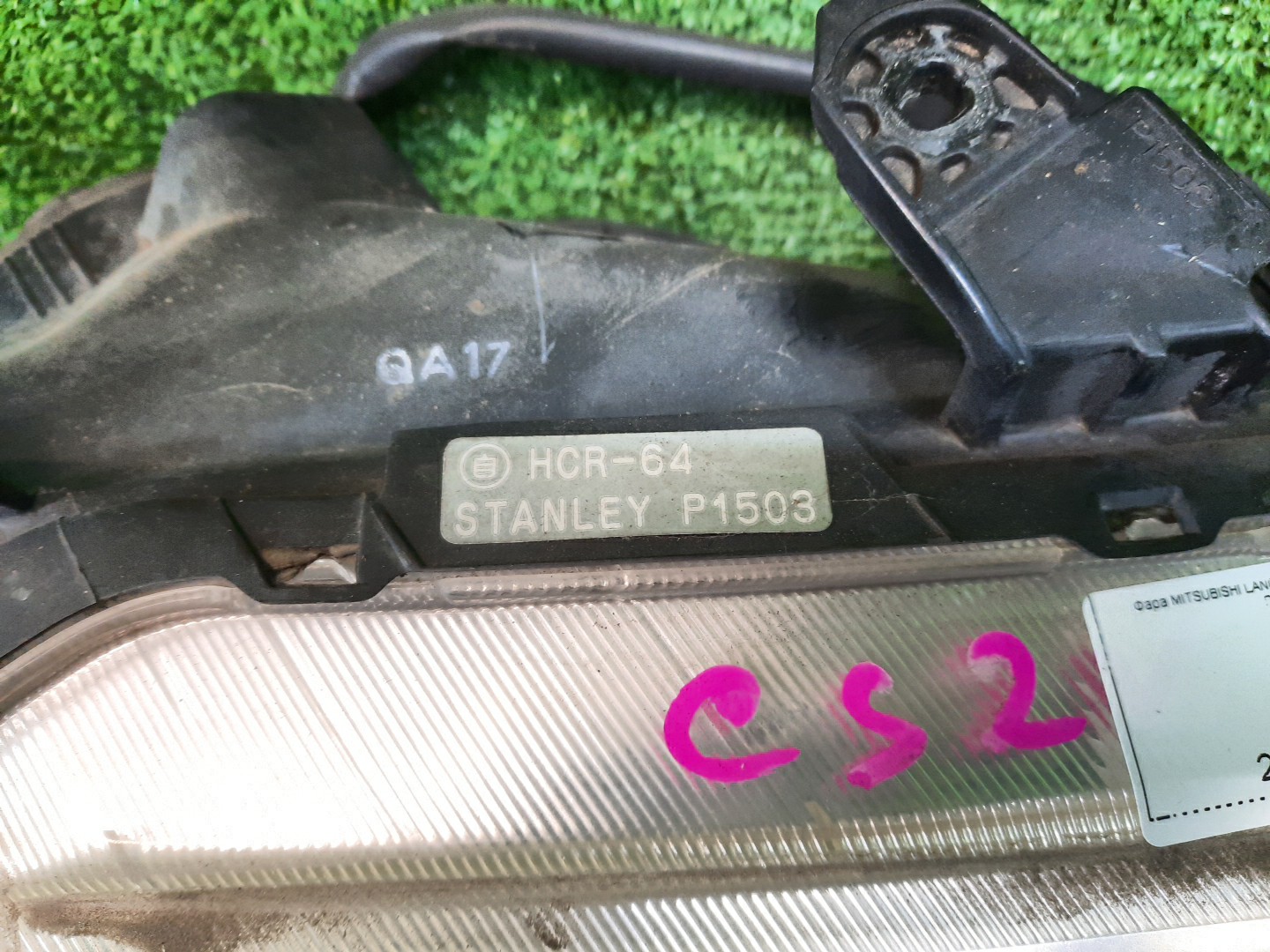 Фара правая передняя MITSUBISHI LANCER CEDIA, LANCER CS3W, CS9W, CS9A, CS1A, CS2A, CS2W, CS5W, CS5A, CS3A, CS6A, CS2V 2 ракурс