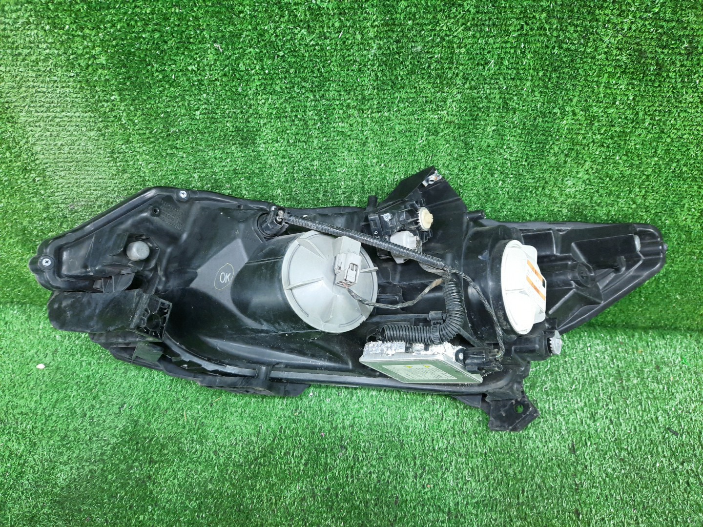 Фара правая передняя HONDA INSIGHT ZE3, ZE2 3 ракурс