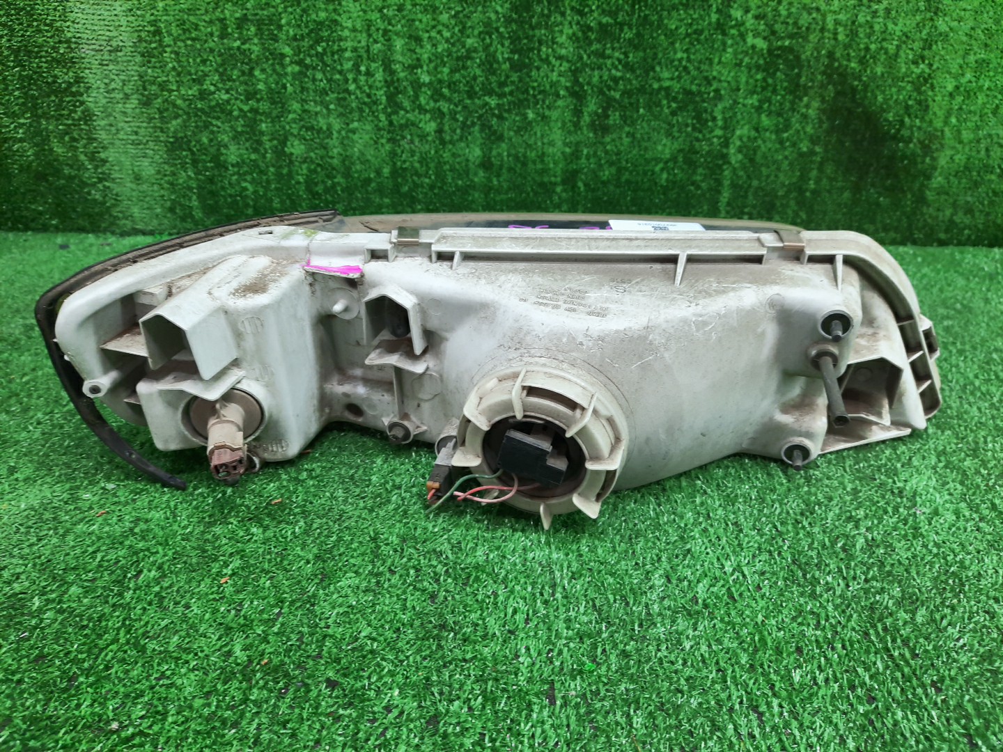 Фара левая передняя NISSAN CEFIRO A32 2 ракурс Фара левая передняя NISSAN CEFIRO A32 2 ракурс