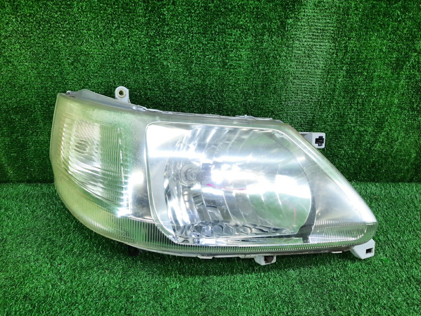 Фара правая передняя NISSAN SERENA TNC24, TC24, RC24, PC24, PNC24, VC24, VNC24 1 ракурс