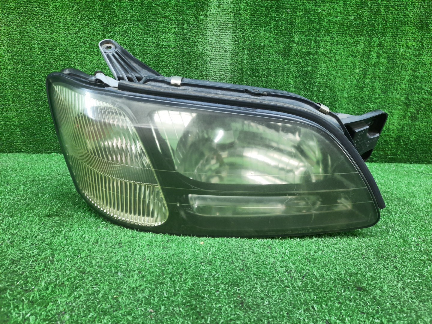 Фара правая передняя SUBARU LEGACY BH9, BE5, BH5, BHE, BHC, BE9 1 ракурс