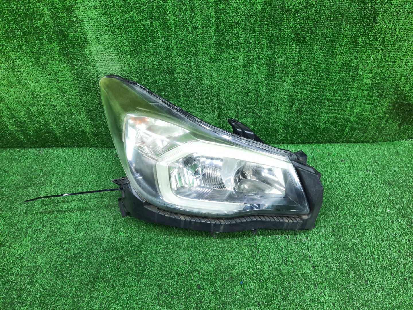 Фара правая передняя SUBARU FORESTER SJ9, SJ5, SJG 1 ракурс