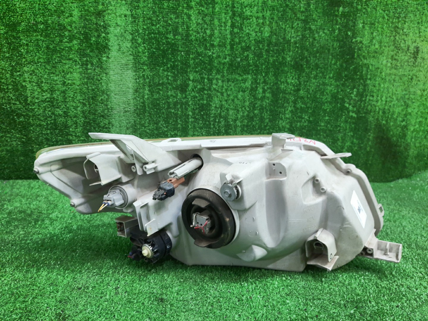 Фара левая передняя TOYOTA AXIO, COROLLA FIELDER, COROLLA  AXIO, FIELDER NZE141, NZE144, ZRE142, ZRE144, ZRE144G, ZRE142G, NZE144G, NZE141G 3 ракурс