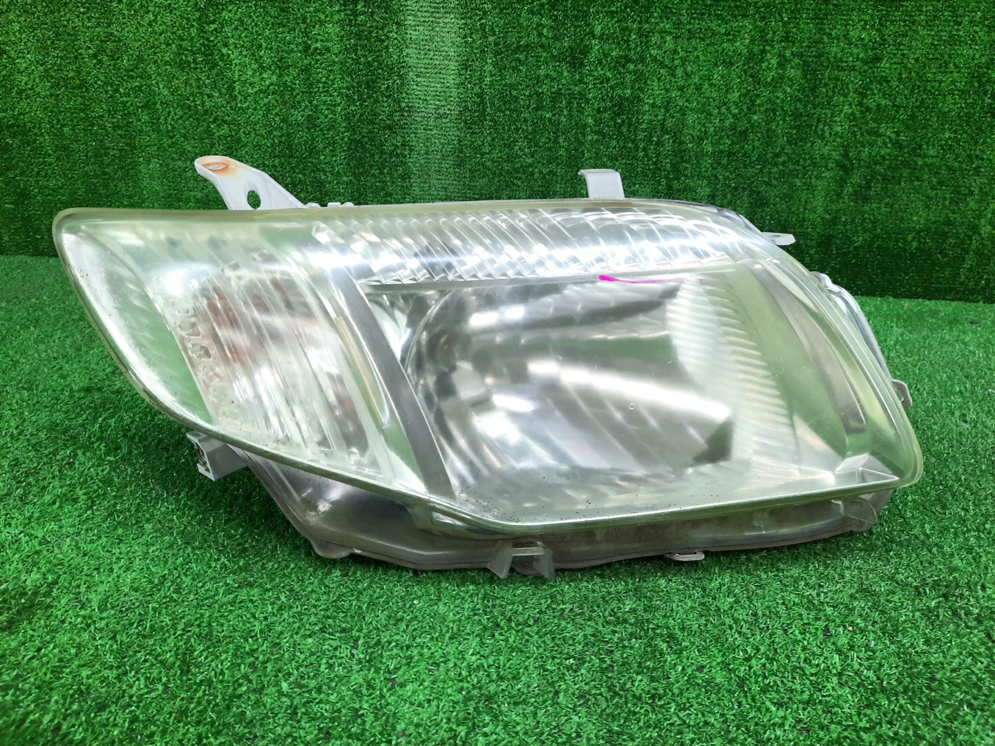 Фара правая передняя TOYOTA AXIO, COROLLA FIELDER, COROLLA  AXIO, FIELDER NZE141, NZE144, ZRE142, ZRE144, ZRE144G, ZRE142G, NZE144G, NZE141G 1 ракурс