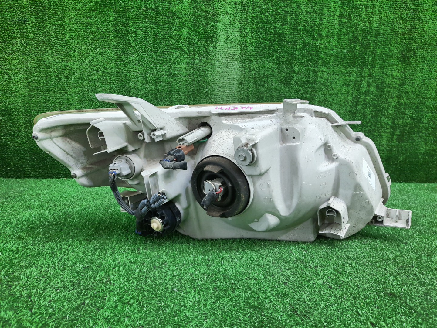Фара левая передняя TOYOTA AXIO, COROLLA FIELDER, COROLLA  AXIO, FIELDER NZE141, NZE144, ZRE142, ZRE144, ZRE144G, ZRE142G, NZE144G, NZE141G 4 ракурс