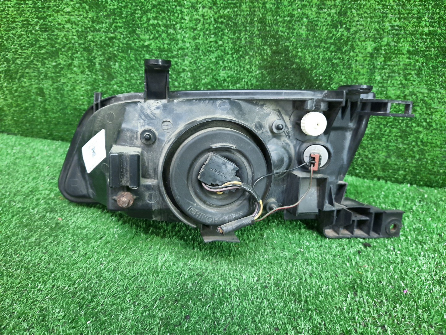 Фара правая передняя NISSAN SUNNY B15, FB15, FNB15, QB15, SB15 4 ракурс