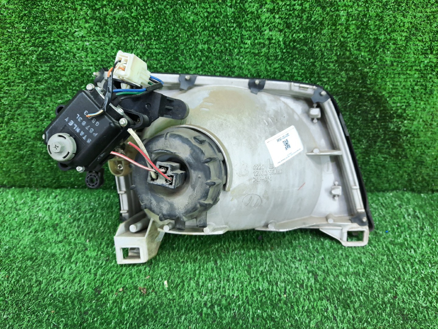Фара левая передняя MAZDA DELICA, BONGO, VANETTE SKF2LM, SK82TM, SK22L, SK82M, SK82V, SK82T, SK22M, SK22V, SKF2V, SK82VN, SKF2TN, SK82TN, SK22TN 2 ракурс