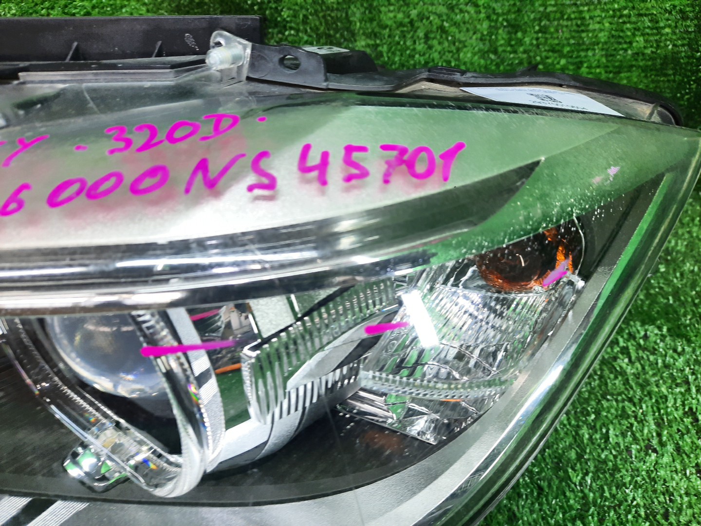 Фара левая передняя BMW 320d, 335i, 318d, 325d, 330d, 335d, 316d, 3-Series, 328i, 320i, 316i F30, F31 2 ракурс
