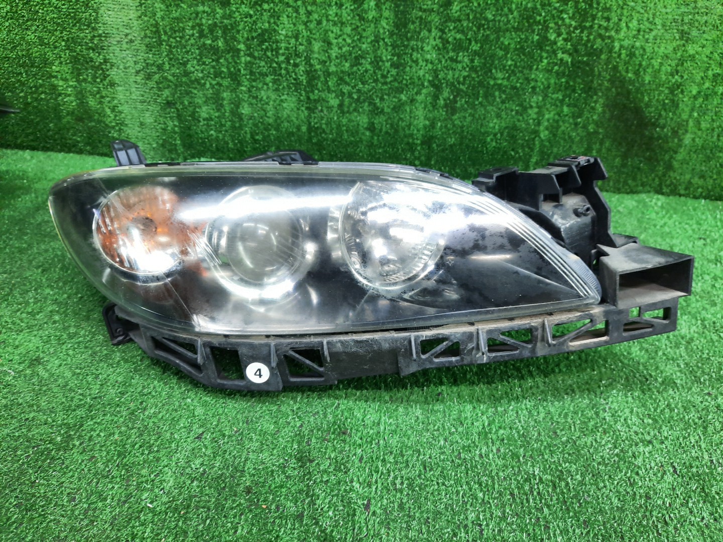 Фара правая передняя MAZDA AXELA, MAZDA 3, 3 BK5P, BK3P, BKEP, BK 1 ракурс