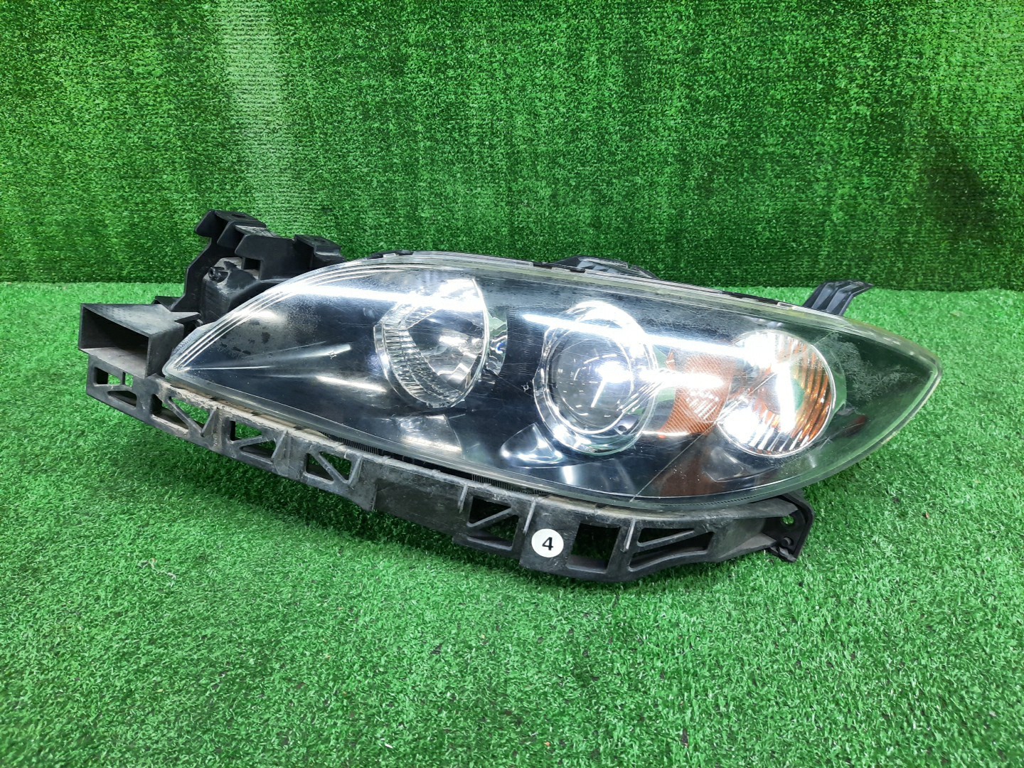 Фара левая передняя MAZDA AXELA, MAZDA 3, 3 BK5P, BK3P, BKEP, BK 1 ракурс
