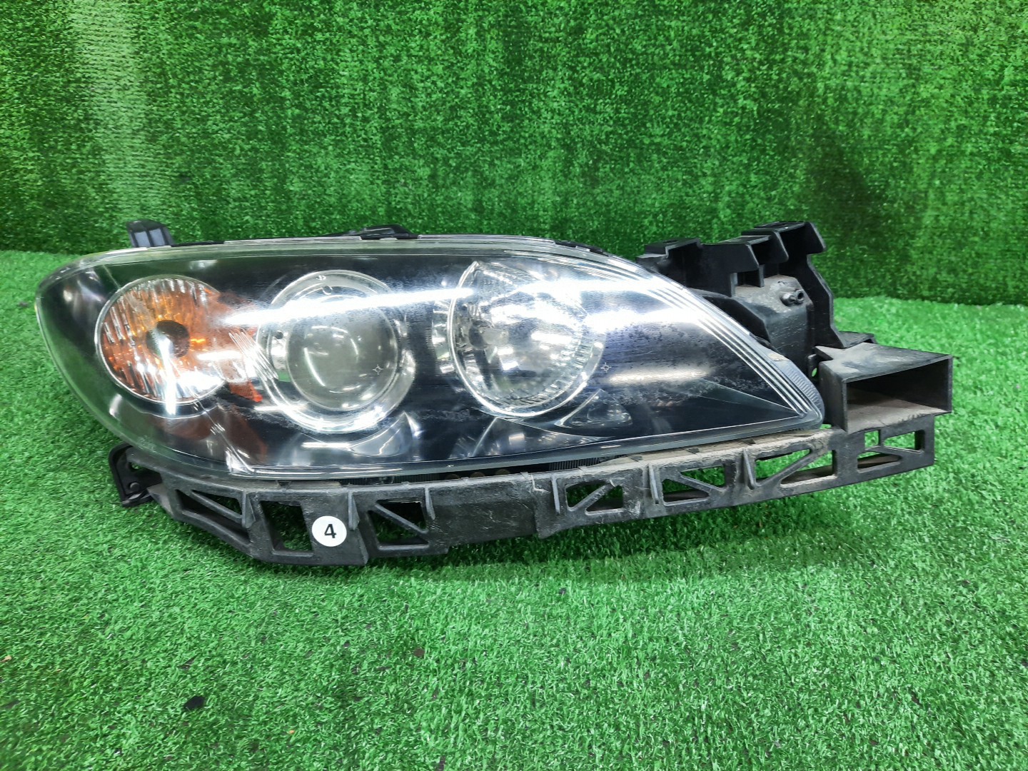 Фара правая передняя MAZDA AXELA, MAZDA 3, 3 BK5P, BK3P, BKEP, BK 1 ракурс