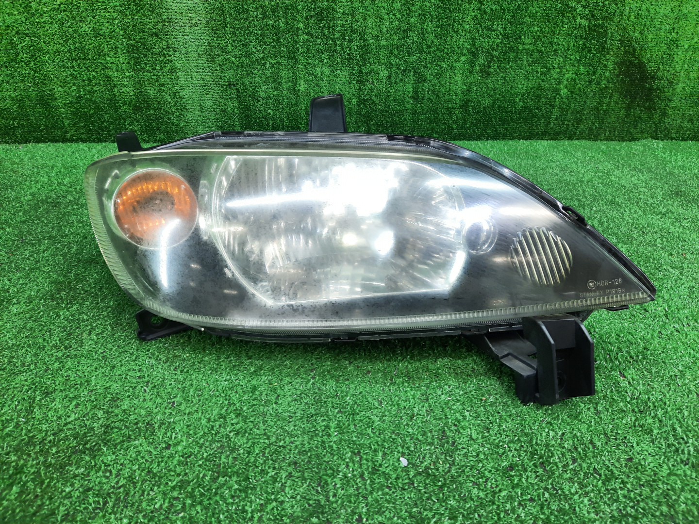 Фара правая передняя MAZDA DEMIO DY3W, DY5W, DY3R 1 ракурс