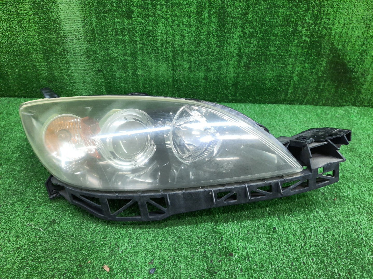 Фара правая передняя MAZDA AXELA, MAZDA 3, 3 BK5P, BK3P, BKEP, BK 1 ракурс