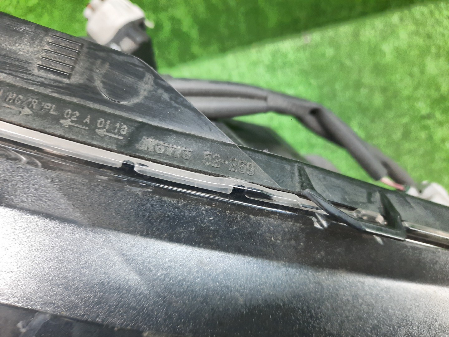 Фара правая передняя TOYOTA VITZ, YARIS KSP130, NSP130, NSP135, NCP131 G8 2 ракурс