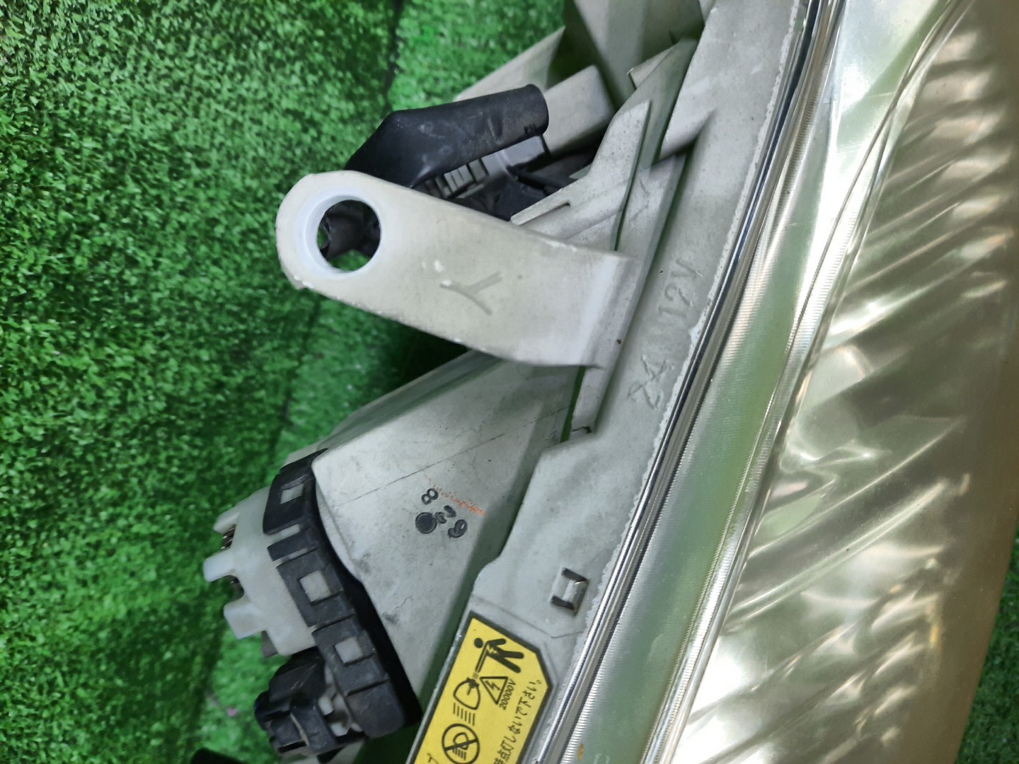 Фара правая передняя TOYOTA AXIO, COROLLA FIELDER, COROLLA  AXIO, FIELDER NZE141, NZE144, ZRE142, ZRE144, ZRE144G, ZRE142G, NZE144G, NZE141G 2 ракурс