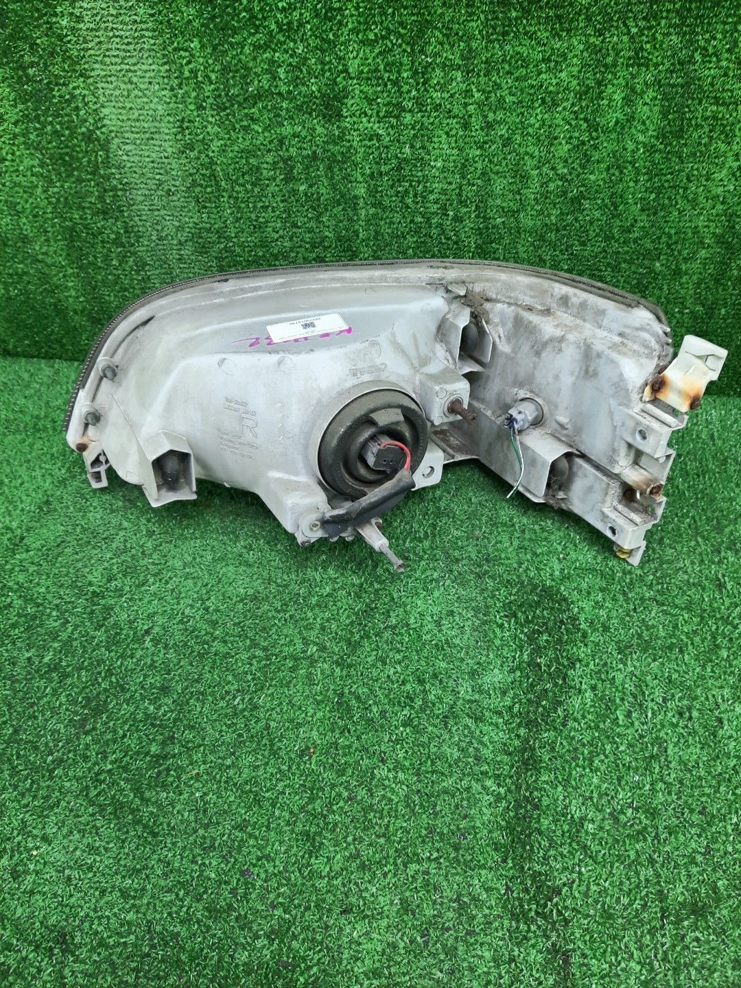 Фара правая передняя TOYOTA HIACE TRH102V, TRH112V, LH129V, YY101, KZH138V, KZH100G, KZH106G, LH100G, LH107G, LH119V, LH186, KZH120G, LH172V, LH106, LH113V, RZH101G, KZH116G, KZH126G, LH178V, RZH100G, LH109, RZH102V, LH103V, LH168V 3 ракурс