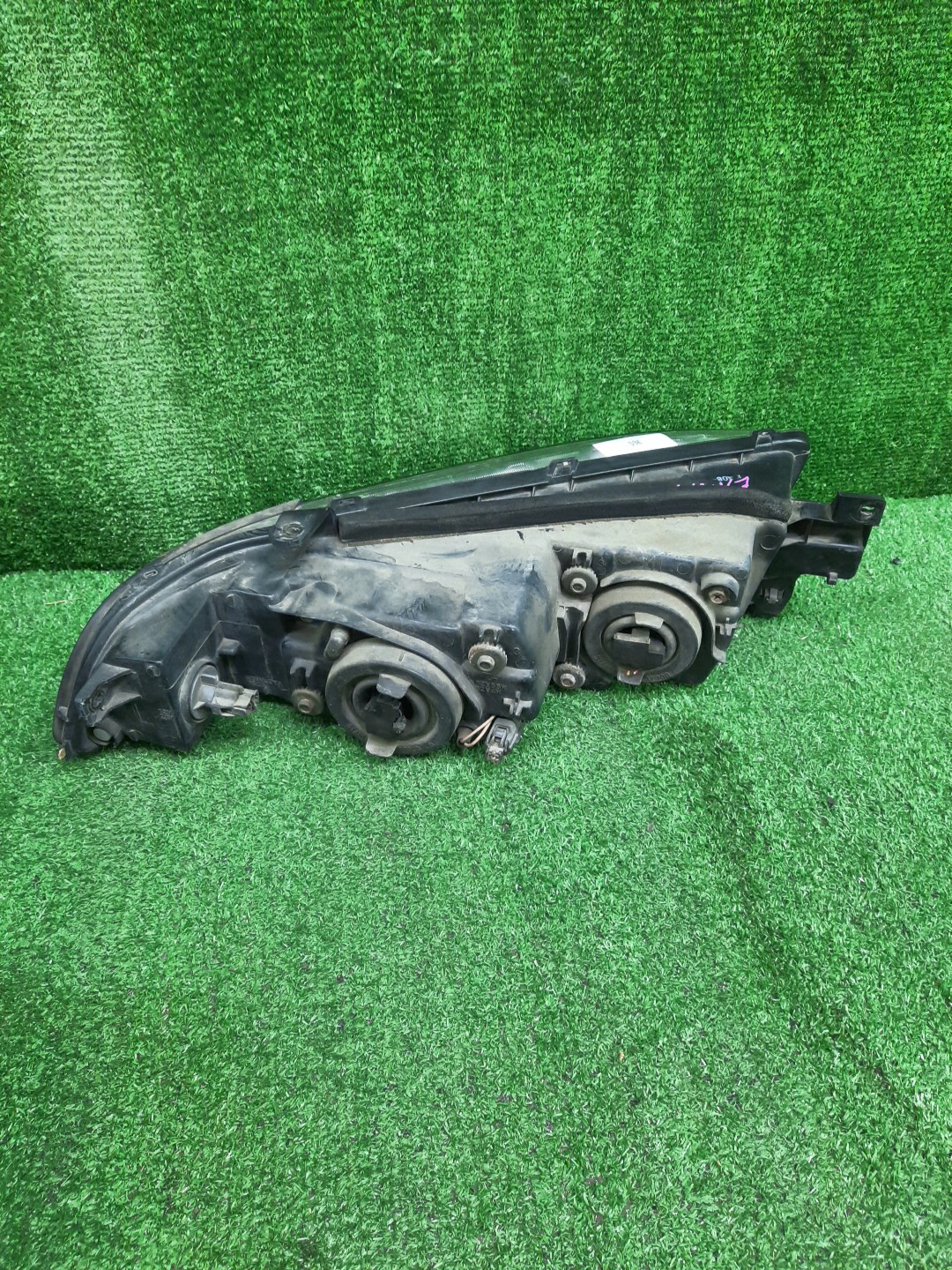 Фара левая передняя MITSUBISHI GALANT, LEGNUM EA1A, EA7A, EC1A, EC7A, EC3A, EC5A, EA3A, EC1W, EC5W, EA1W, EA3W, EA4W, EC3W, EC4W, EC7W, EA7W 3 ракурс
