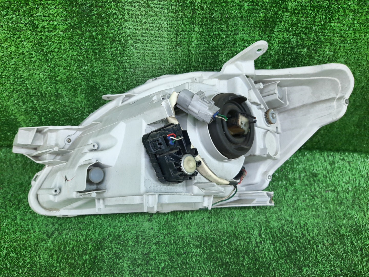 Фара правая передняя TOYOTA BELTA NCP96, KSP90, KSP92, SCP92 2 ракурс