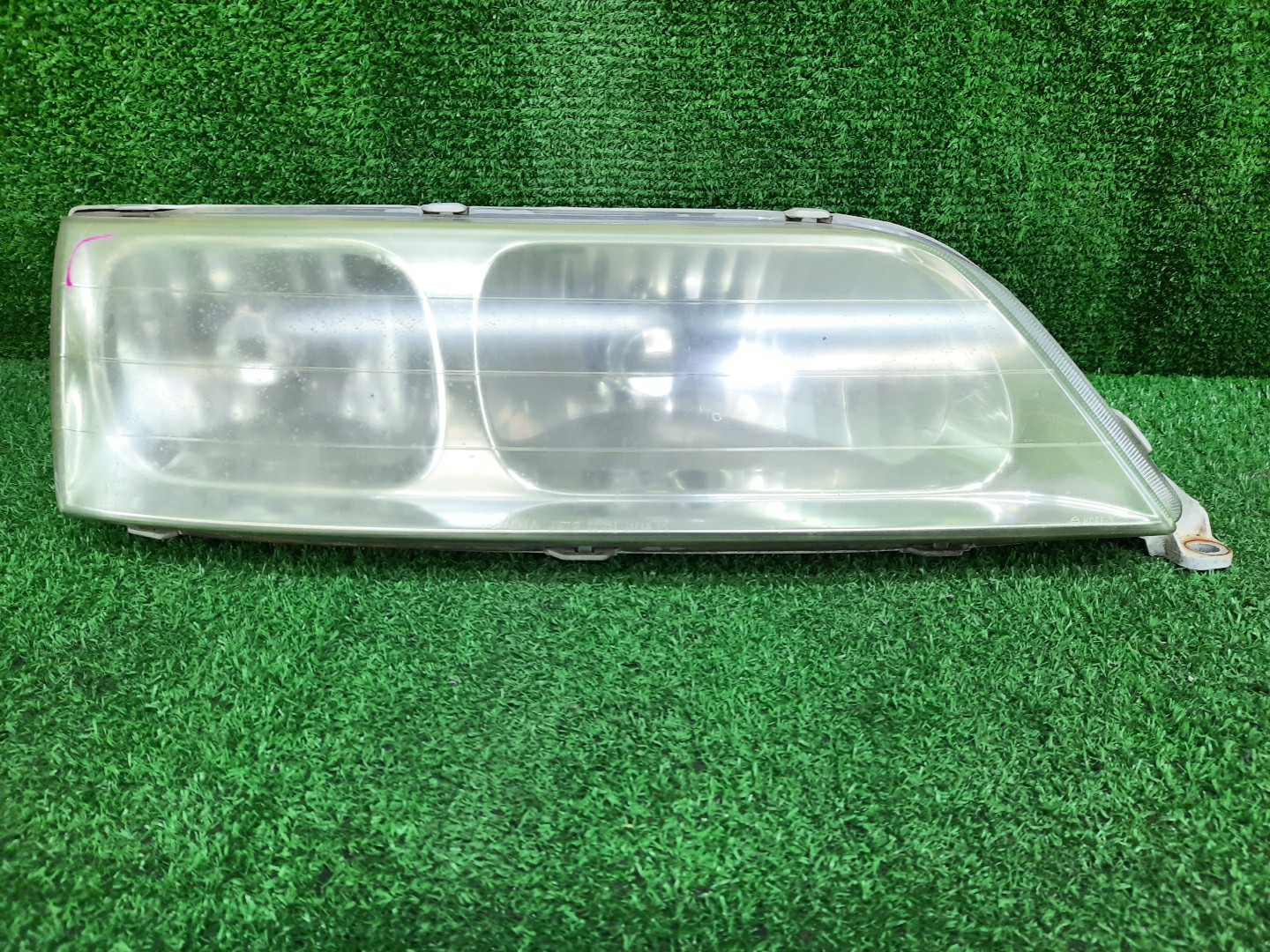 Фара правая передняя TOYOTA MARK II GX100, JZX100, JZX101, LX100, GX105, JZX105, SX100 1 ракурс