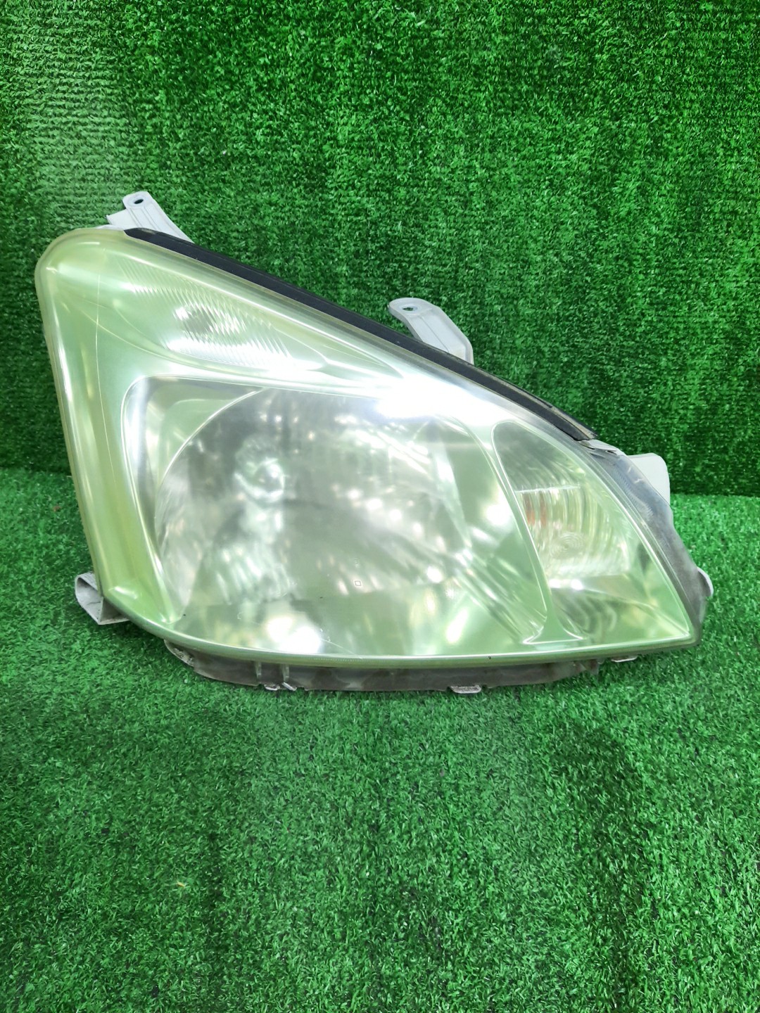 Фара правая передняя TOYOTA PREMIO ZZT240, NZT240, AZT240, ZZT245 1 ракурс