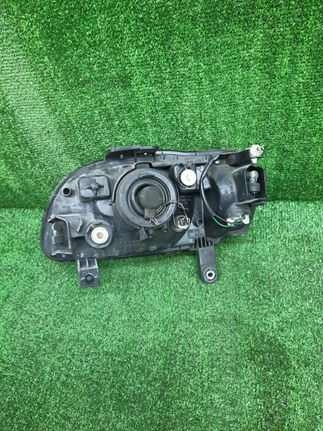Фара правая передняя SUZUKI CULTUS GC21S, GC21W, GC41W, GD31W, GD21S, GD31S, GA11S 3 ракурс