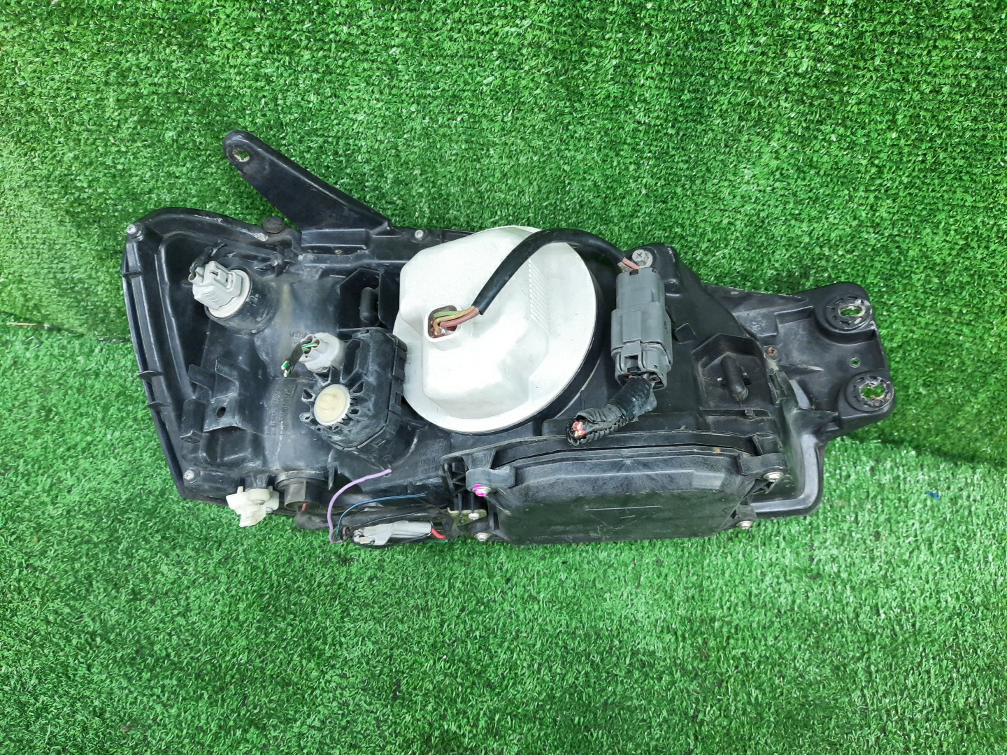 Фара левая передняя SUBARU LEGACY BH9, BE5, BH5, BHE, BHC, BE9 2 ракурс