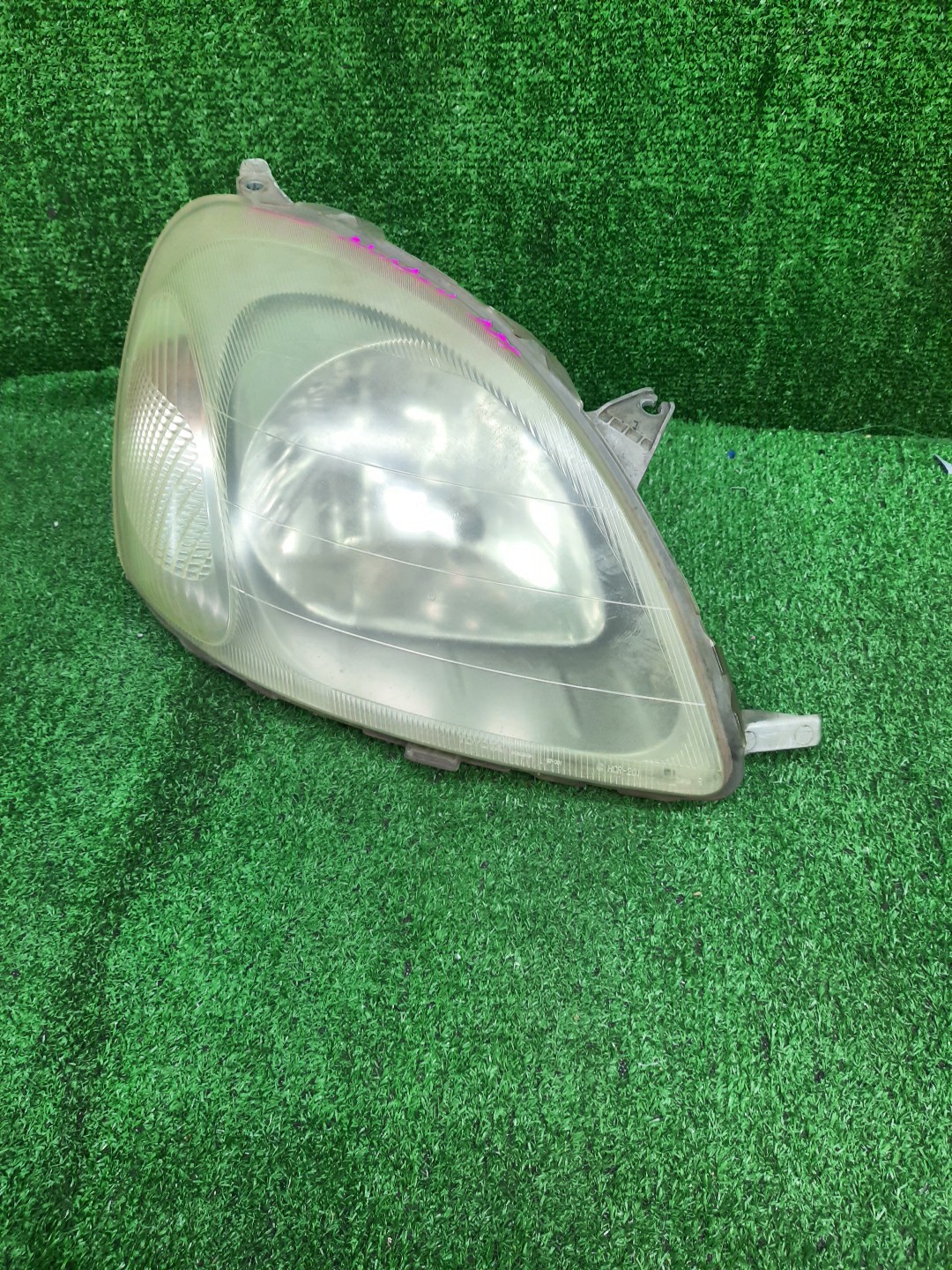 Фара правая передняя TOYOTA VITZ, YARIS SCP10, NCP10, SCP13, NCP15, NCP11, NCP13 1 ракурс