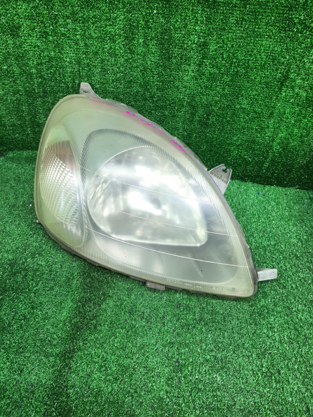 Фара правая передняя TOYOTA VITZ, YARIS SCP10, NCP10, SCP13, NCP15, NCP11, NCP13 3 ракурс