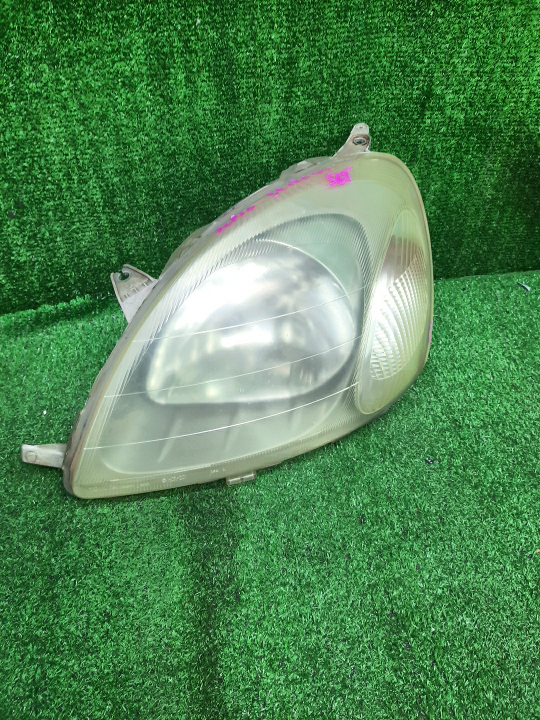 Фара левая передняя TOYOTA VITZ, YARIS SCP10, NCP10, SCP13, NCP15, NCP11, NCP13 1 ракурс
