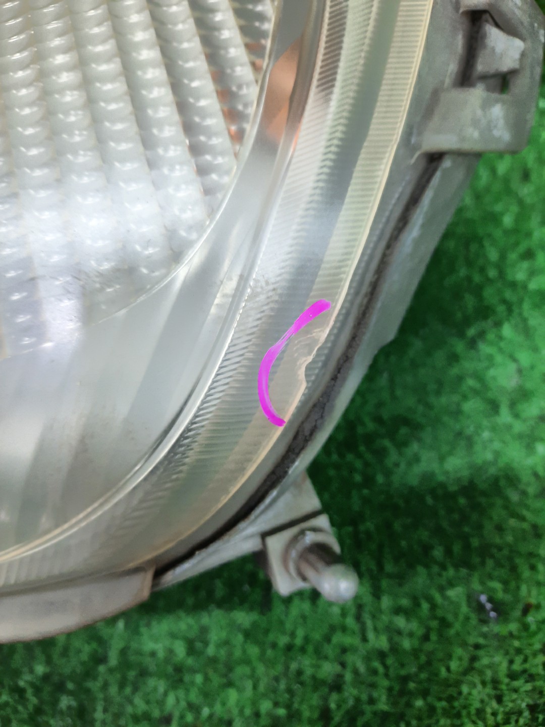 Фара левая передняя TOYOTA VITZ, YARIS SCP10, NCP10, SCP13, NCP15, NCP11, NCP13 3 ракурс
