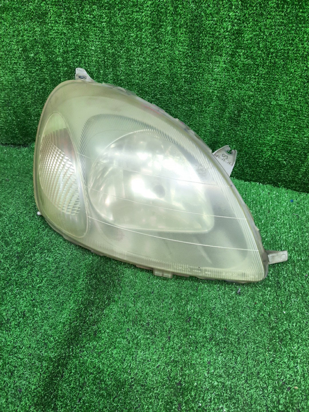 Фара правая передняя TOYOTA VITZ, YARIS SCP10, NCP10, SCP13, NCP15, NCP11, NCP13 1 ракурс