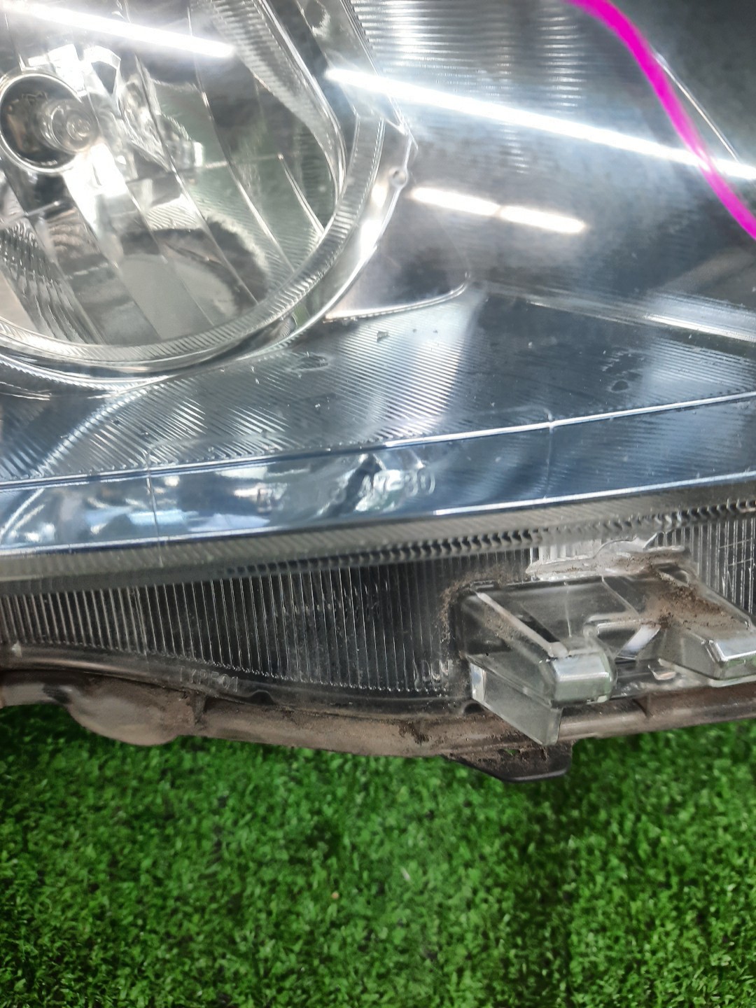 Фара правая передняя TOYOTA PRIUS ZVW30 5 ракурс