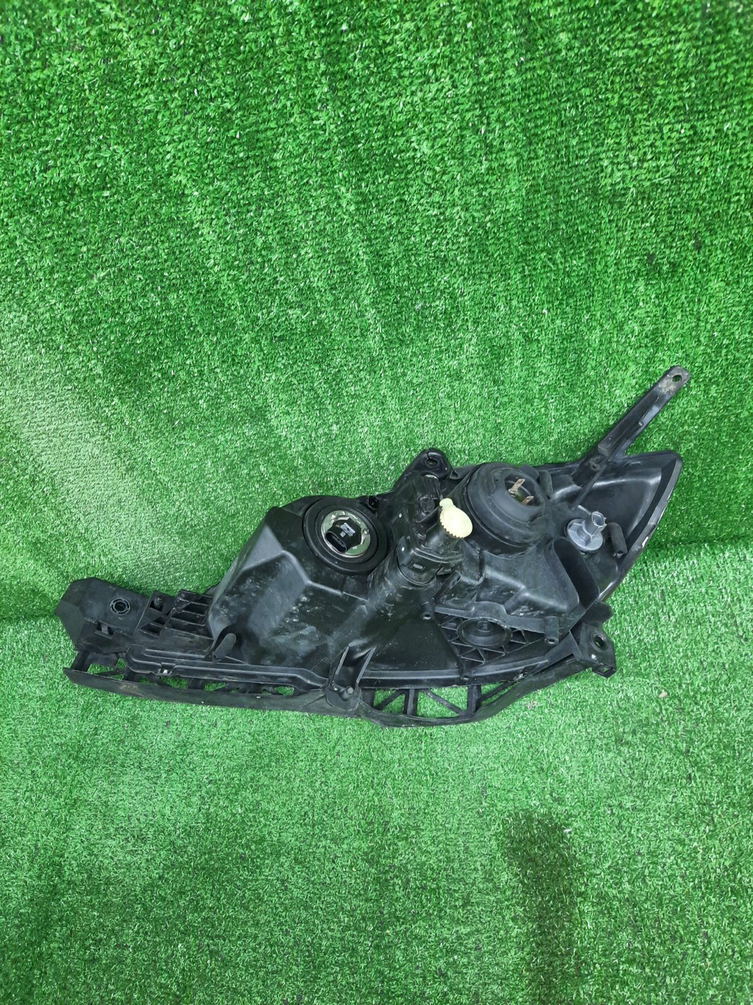 Фара правая передняя MAZDA AXELA, MAZDA 3, 3 BK5P, BK3P, BKEP, BK 2 ракурс