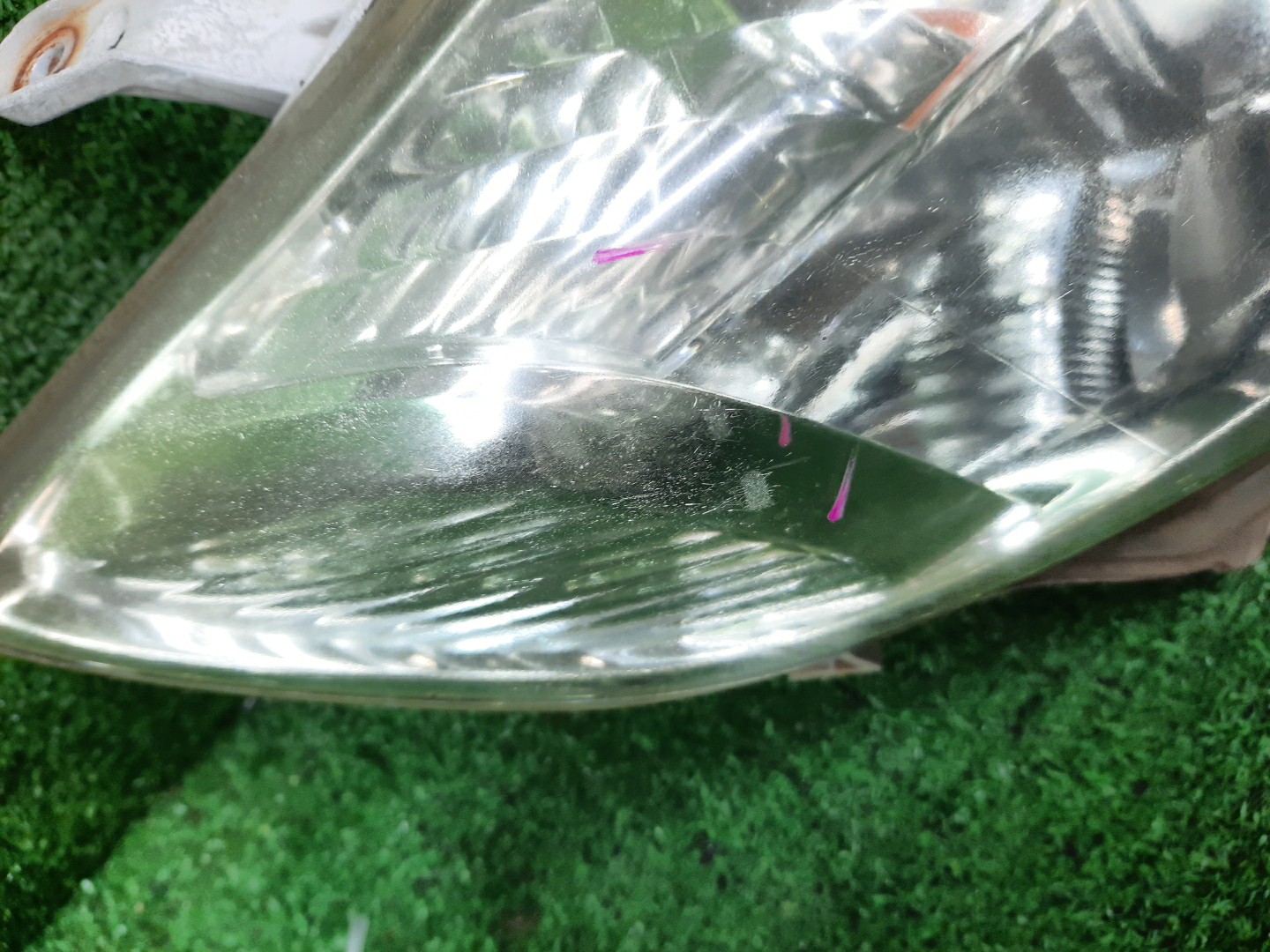 Фара правая передняя TOYOTA AXIO, COROLLA FIELDER, COROLLA  AXIO, FIELDER NZE141, NZE144, ZRE142, ZRE144, ZRE144G, ZRE142G, NZE144G, NZE141G 3 ракурс