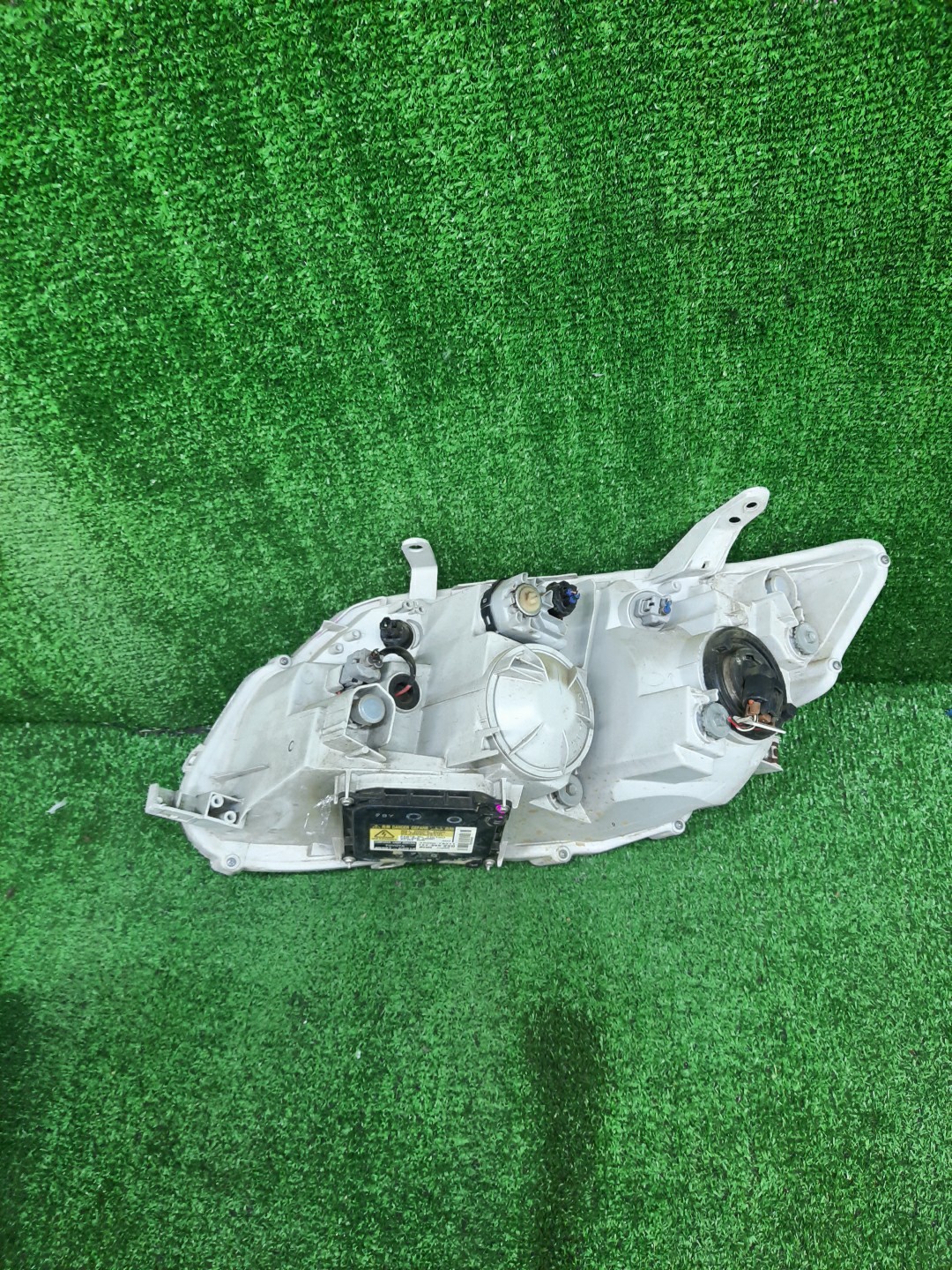 Фара правая передняя TOYOTA AXIO, COROLLA FIELDER, COROLLA  AXIO, FIELDER NZE141, NZE144, ZRE142, ZRE144, ZRE144G, ZRE142G, NZE144G, NZE141G 5 ракурс
