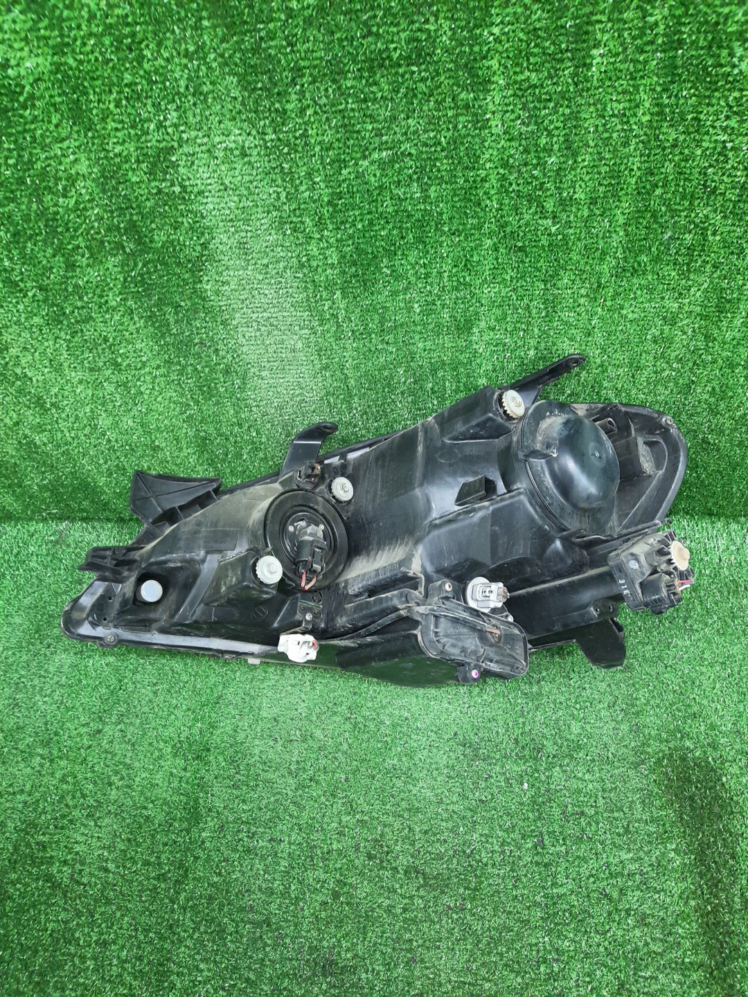 Фара правая передняя TOYOTA IPSUM ACM21W, ACM26W 3 ракурс