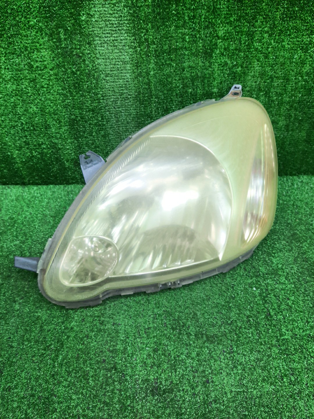 Фара левая передняя TOYOTA VITZ, YARIS SCP10, NCP10, SCP13, NCP15, NCP11, NCP13 1 ракурс