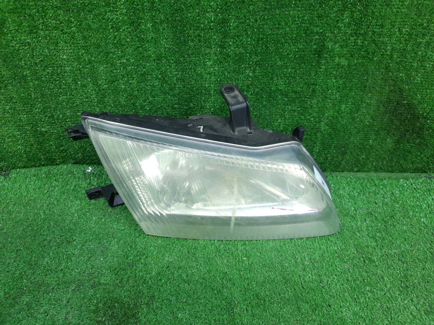Фара правая передняя NISSAN BLUEBIRD SYLPHY G10, QG10, FG10, TG10, QNG10 1 ракурс