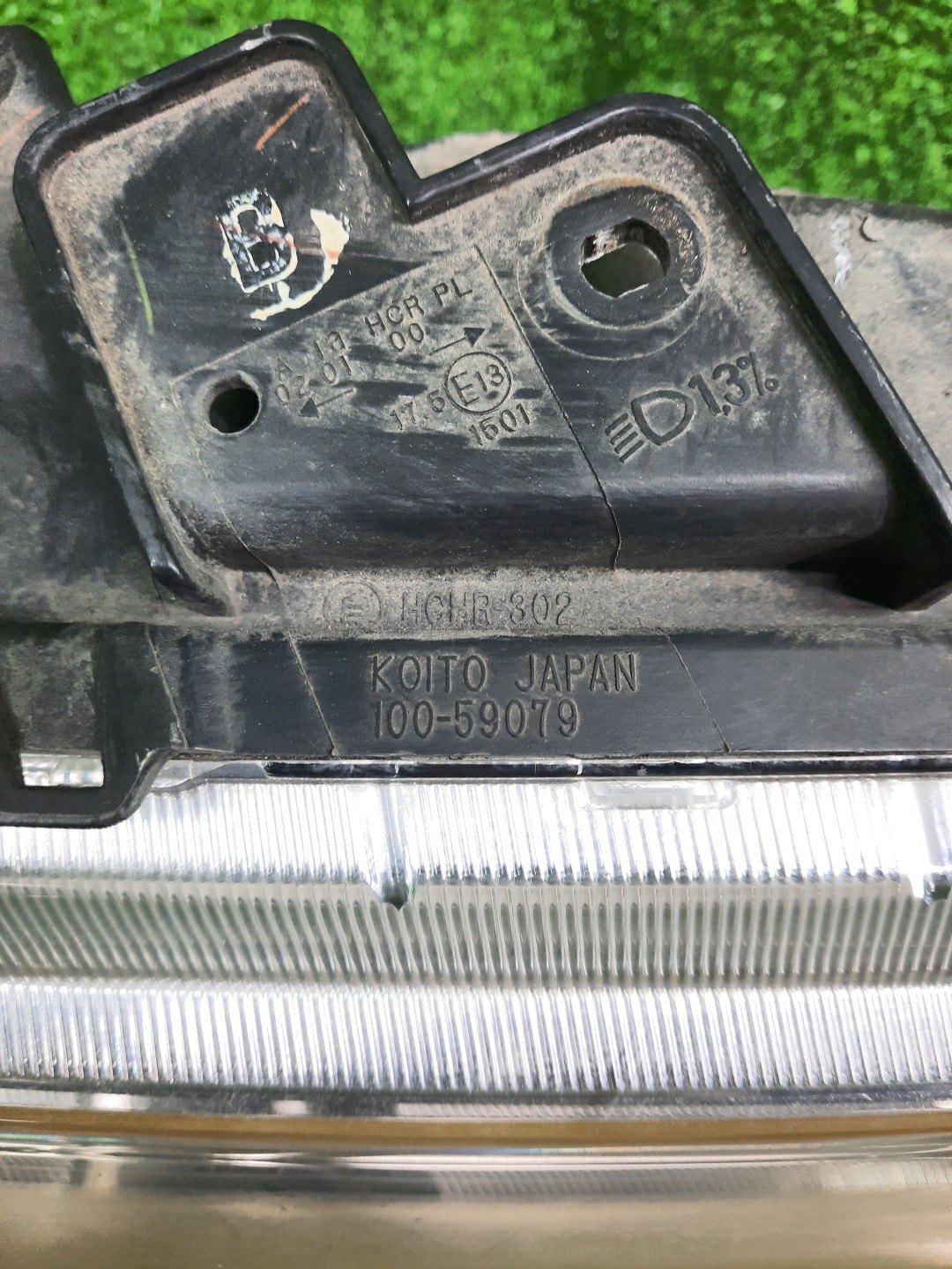 Фара правая передняя SUZUKI ESCUDO, GRAND VITARA TDB4W, TD94W, TD54W, TDA4W, TDB4, TE94, TD54, JT 2 ракурс