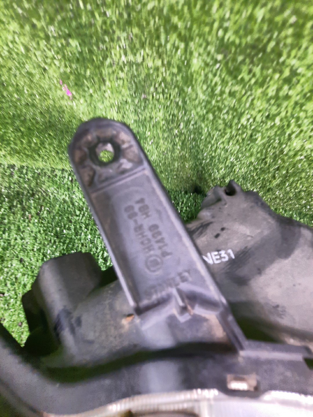 Фара правая передняя MITSUBISHI AIRTREK CU2W, CU4W 2 ракурс