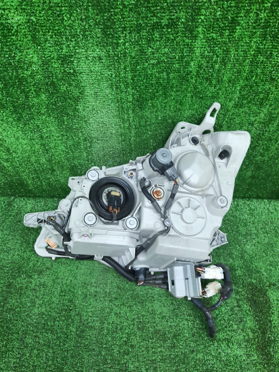 Фара правая передняя TOYOTA CROWN GRS182, GRS180, GRS181, GRS183, GRS184 5 ракурс