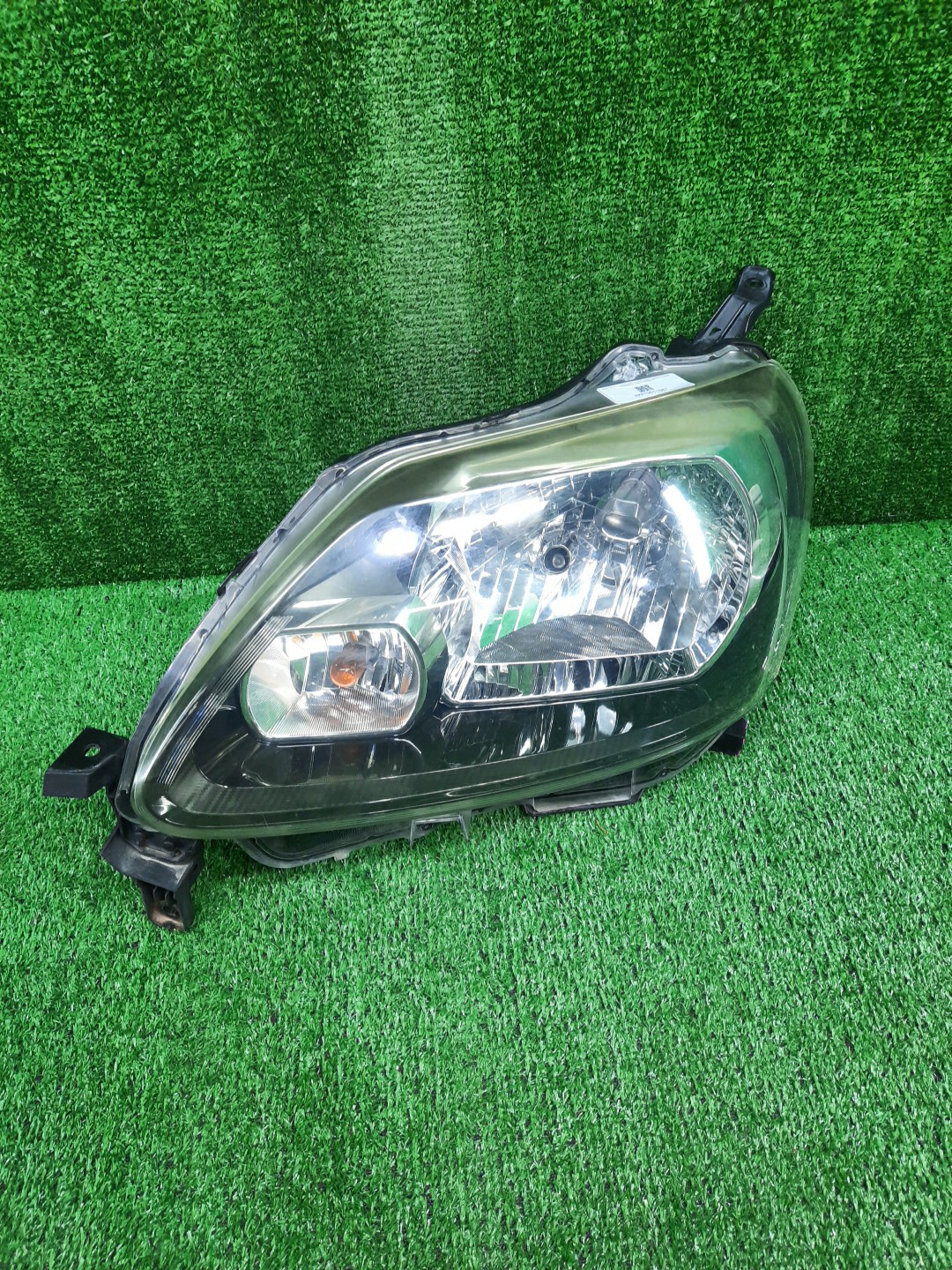 Фара левая передняя TOYOTA PORTE NCP141, NSP140, NSP141, NCP145 1 ракурс