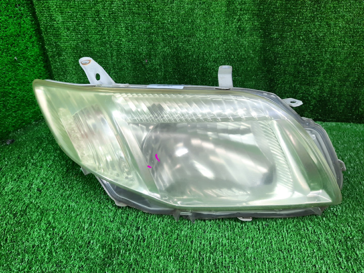 Фара правая передняя TOYOTA AXIO, COROLLA FIELDER, COROLLA  AXIO, FIELDER NZE141, NZE144, ZRE142, ZRE144, ZRE144G, ZRE142G, NZE144G, NZE141G 1 ракурс