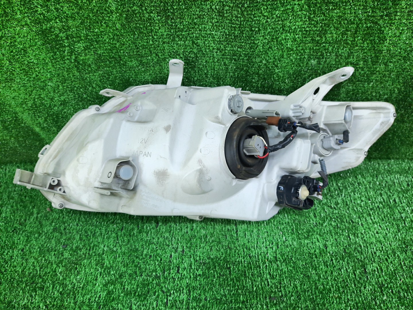 Фара правая передняя TOYOTA AXIO, COROLLA FIELDER, COROLLA  AXIO, FIELDER NZE141, NZE144, ZRE142, ZRE144, ZRE144G, ZRE142G, NZE144G, NZE141G 2 ракурс