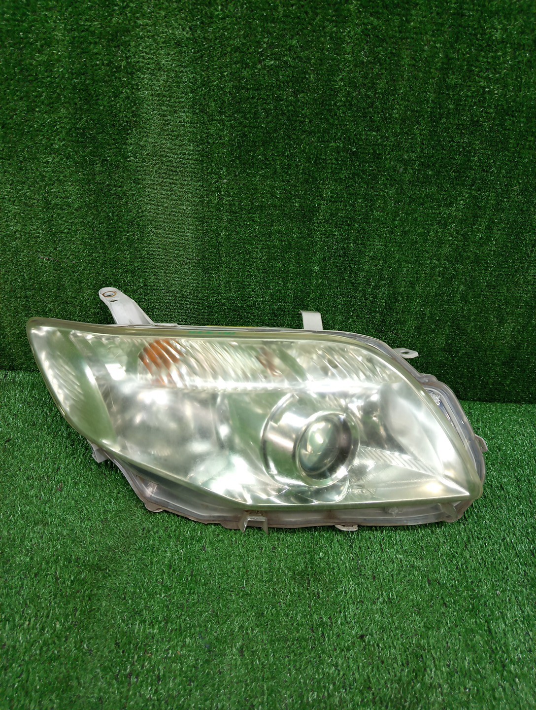 Фара правая передняя TOYOTA AXIO, COROLLA FIELDER, COROLLA  AXIO, FIELDER NZE141, NZE144, ZRE142, ZRE144, ZRE144G, ZRE142G, NZE144G, NZE141G 1 ракурс