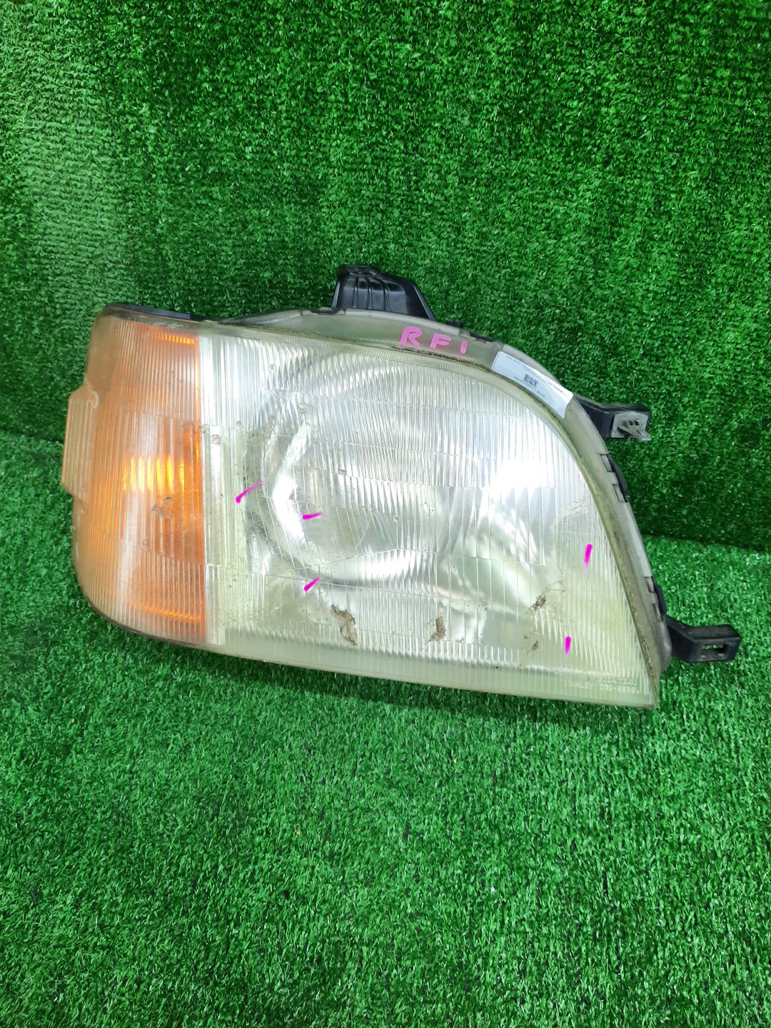 Фара правая передняя HONDA STEPWGN RF1, RF2 1 ракурс